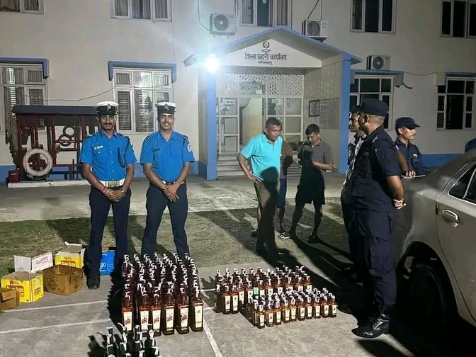 कपिलवस्तुमा भारतीय नम्बर प्लेटको कारबाट ३ लाखभन्दा बढीको अवैध मदिरा बरामद