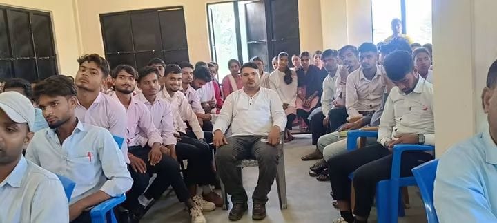 फलाहरी बाबा बहुमुखी क्याम्पसमा मोटिभेसनल कक्षा सम्पन्न